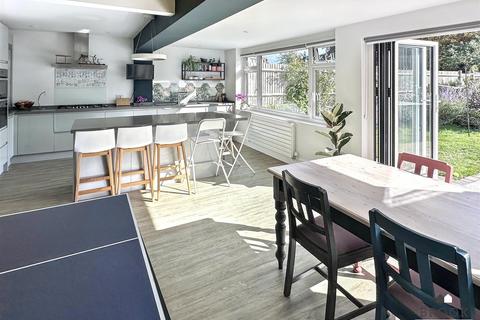 undefined, North Avenue, Eastbourne BN20