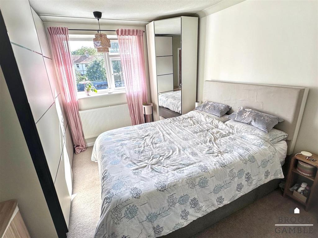 01323 438506