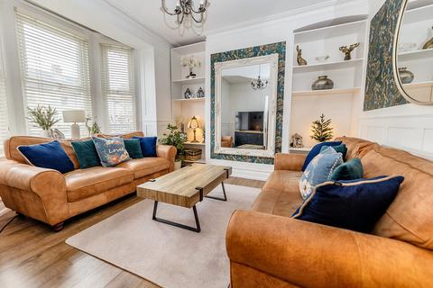 5 bedroom semi-detached house for sale, Hayes Road, Clacton-on-Sea, CO15 1