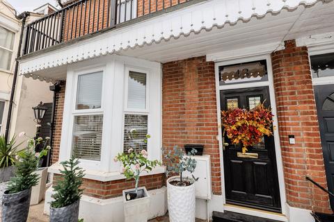 5 bedroom semi-detached house for sale, Hayes Road, Clacton-on-Sea, CO15 1