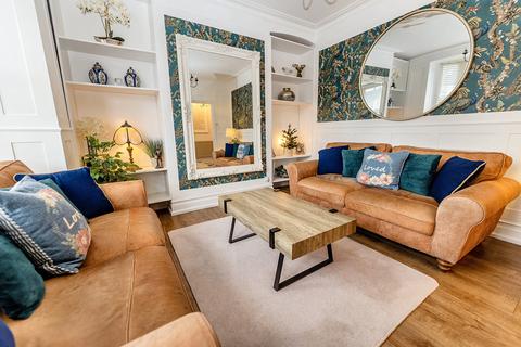 5 bedroom semi-detached house for sale, Hayes Road, Clacton-on-Sea, CO15 1