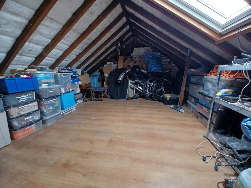 Woodview loft.jpg