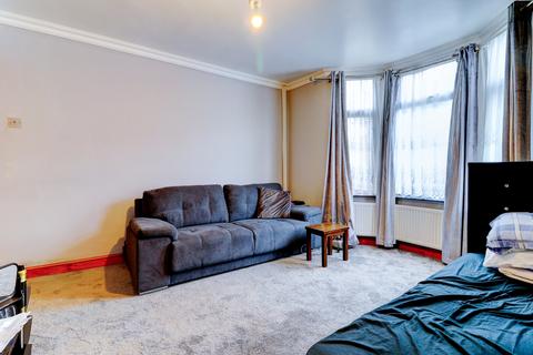 3 bedroom semi-detached house for sale, Jubilee Road, Buckinghamshire HP11