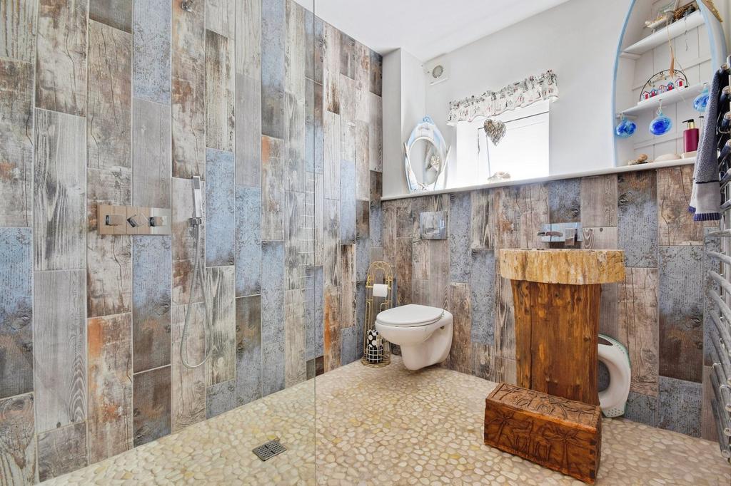 Shower Room W.C