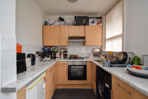 2 bedroom flat for sale, London Road, St Leonards-On-Sea TN37