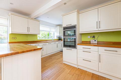 undefined, Wallace Drive, Eaton Bray