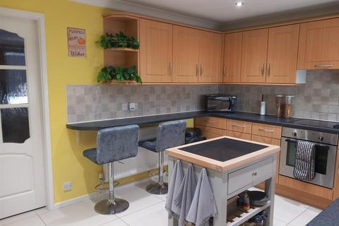 3 bedroom semi-detached house for sale, Park Avenue, Barlow, Selby
