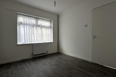 30 Gough Road, Ystalyfera, Swansea, SA9 2NB
