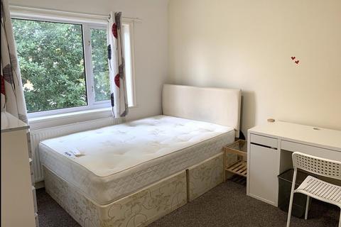 5 bedroom house share to rent, Charter Avenue, Coventry CV4