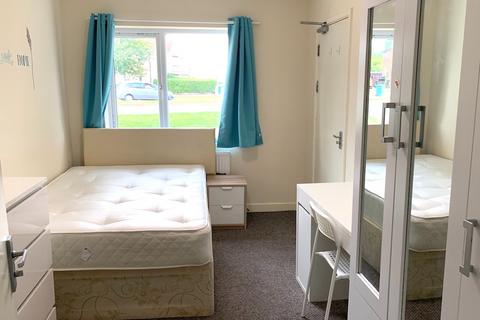 5 bedroom house share to rent, Charter Avenue, Coventry CV4