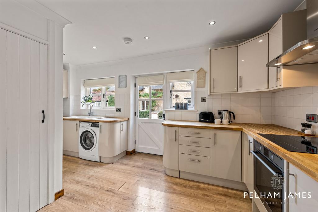 Annexe Kitchen, The Old Smithy, Castor