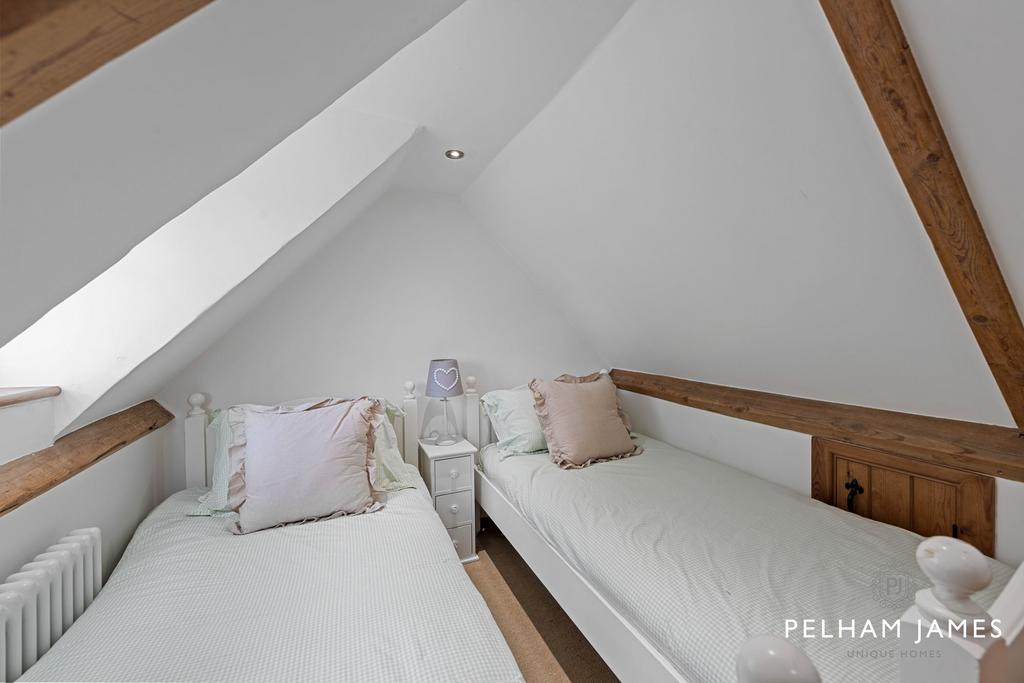 Bedroom Five, The Old Smithy, Castor
