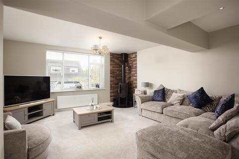 undefined, Congreve Way, Leeds LS17