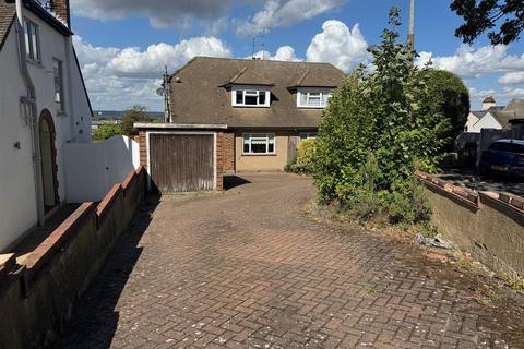 4 bedroom chalet for sale, Mount Close, Rayleigh