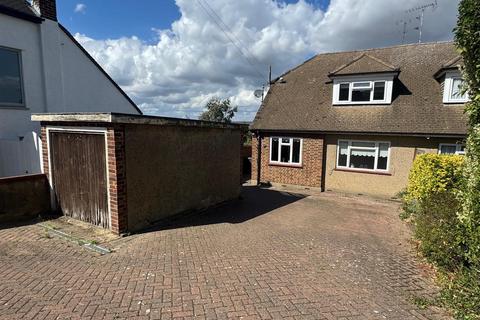 4 bedroom chalet for sale, Mount Close, Rayleigh