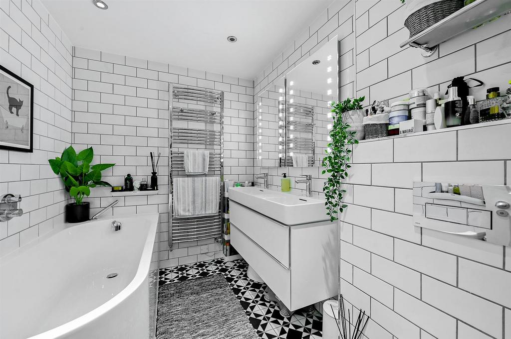 Ferncliffe 2 5.jpg