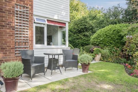 3 bedroom apartment for sale, Martello Road South, Canford Cliffs