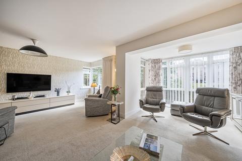 3 bedroom apartment for sale, Martello Road South, Canford Cliffs