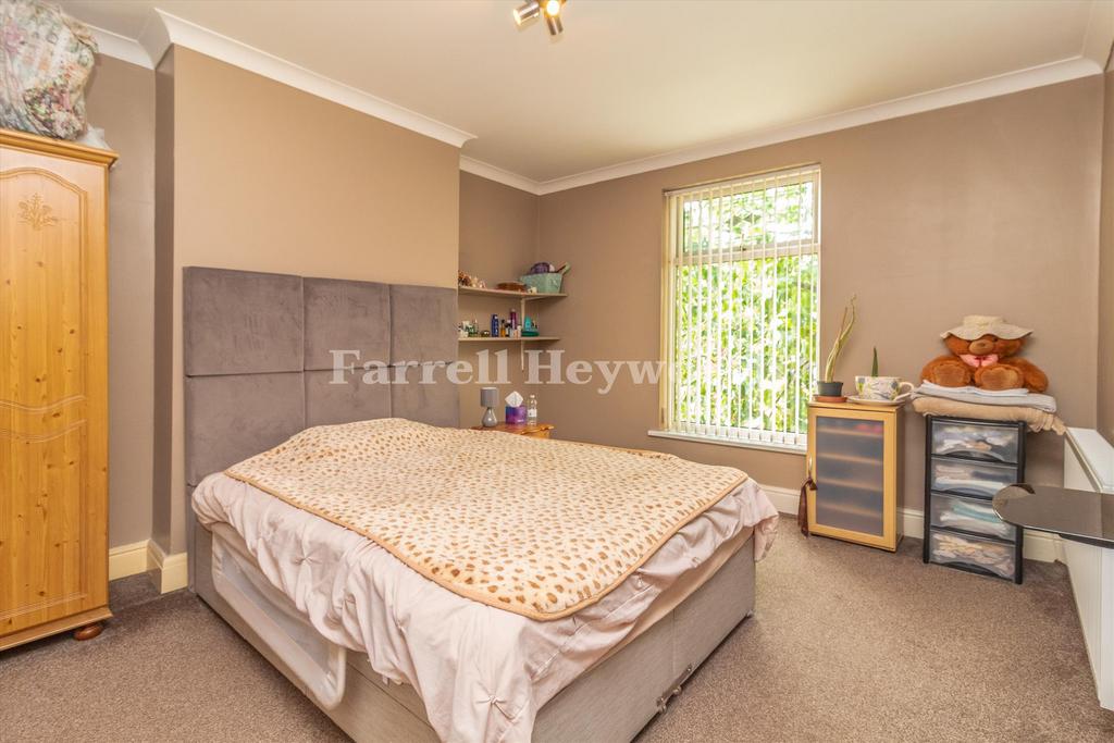 Bedroom 2 image 2
