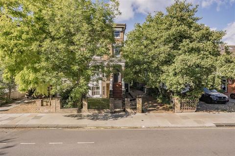 undefined, Cambridge Road, Teddington TW11