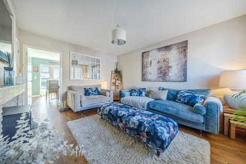 101 Centenary Way, Witney, OX29 7AZ
