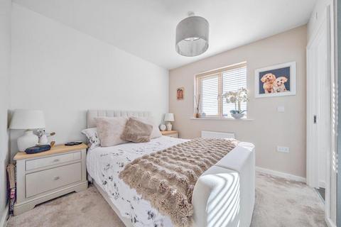 101 Centenary Way, Witney, OX29 7AZ