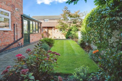 3 bedroom semi-detached house for sale, Woodland Avenue, Crewe