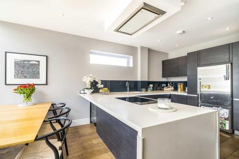 undefined, Clifton Road, Kingston Upon Thames KT2