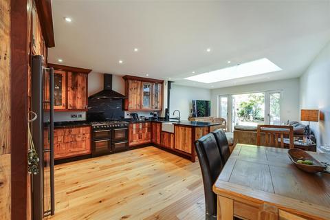 3 bedroom detached house for sale, Manor Green Road, Epsom