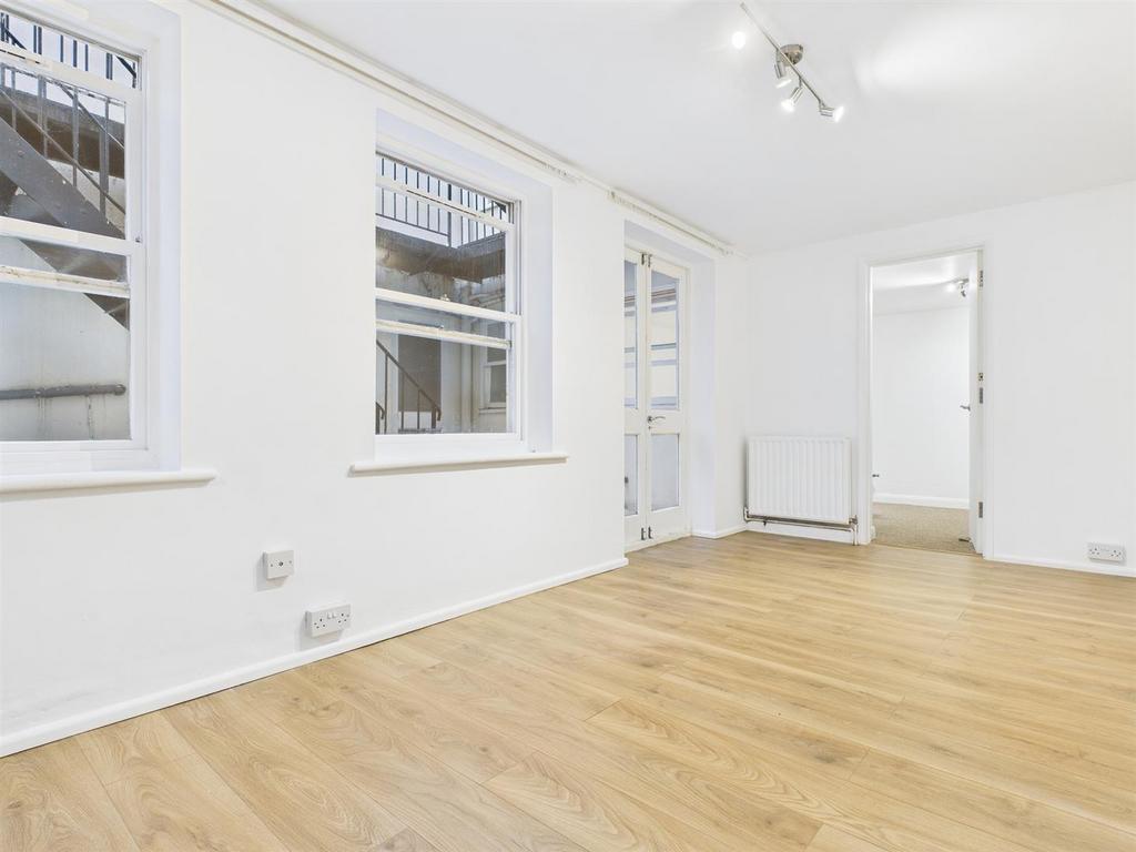 CAM04311 G0-PR0062-STILL007.jpg