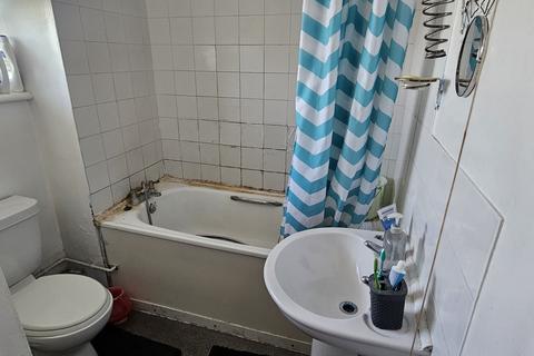undefined, Canning Town, London, E16