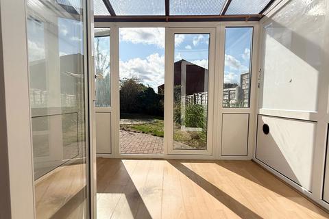 3 bedroom semi-detached house for sale, Churchill Drive, Stourbridge DY8