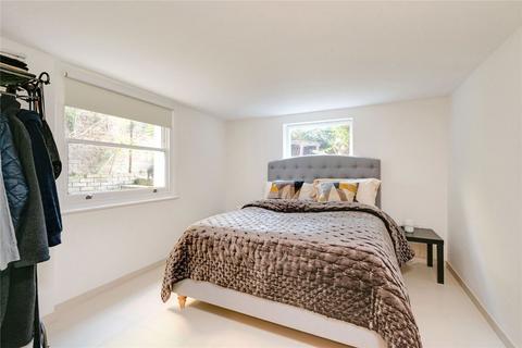 2 bedroom flat to rent, Ladbroke Square, London W11