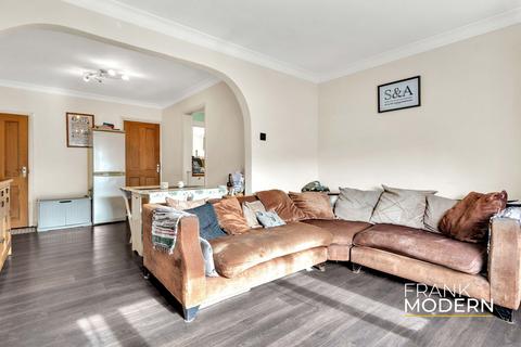 4 bedroom semi-detached house for sale, Fane Road, Peterborough, PE4