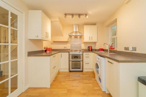 60 Caistor Close, Manchester, M16 8NW