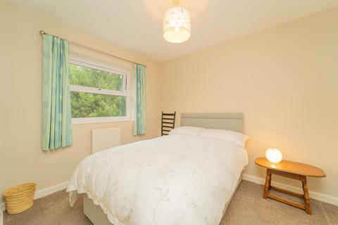 60 Caistor Close, Manchester, M16 8NW