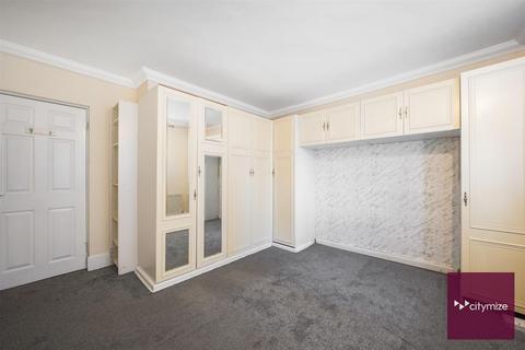 3 bedroom semi-detached house for sale, Brocket Way, Chigwell