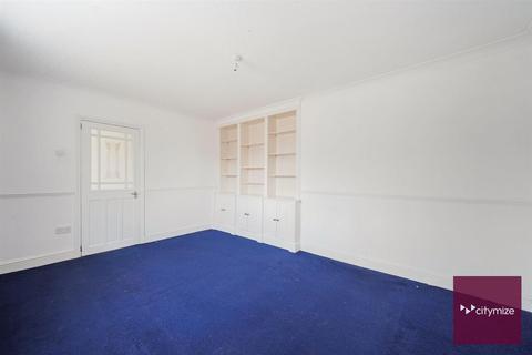 3 bedroom semi-detached house for sale, Brocket Way, Chigwell