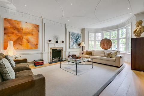 Heath Drive, London, NW3