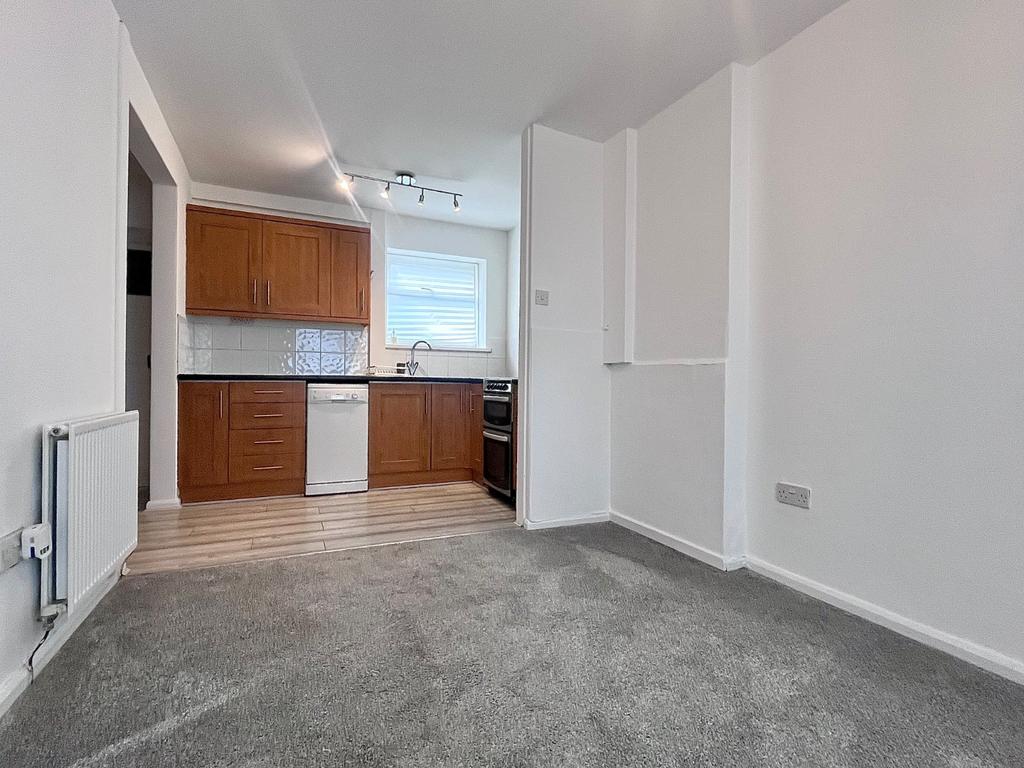Kitchen/Dining Area