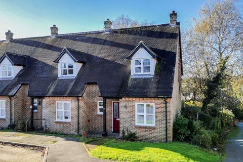 2 bedroom terraced house for sale, Well-Presented Over 60's Home In The Heart Of Cranbrook