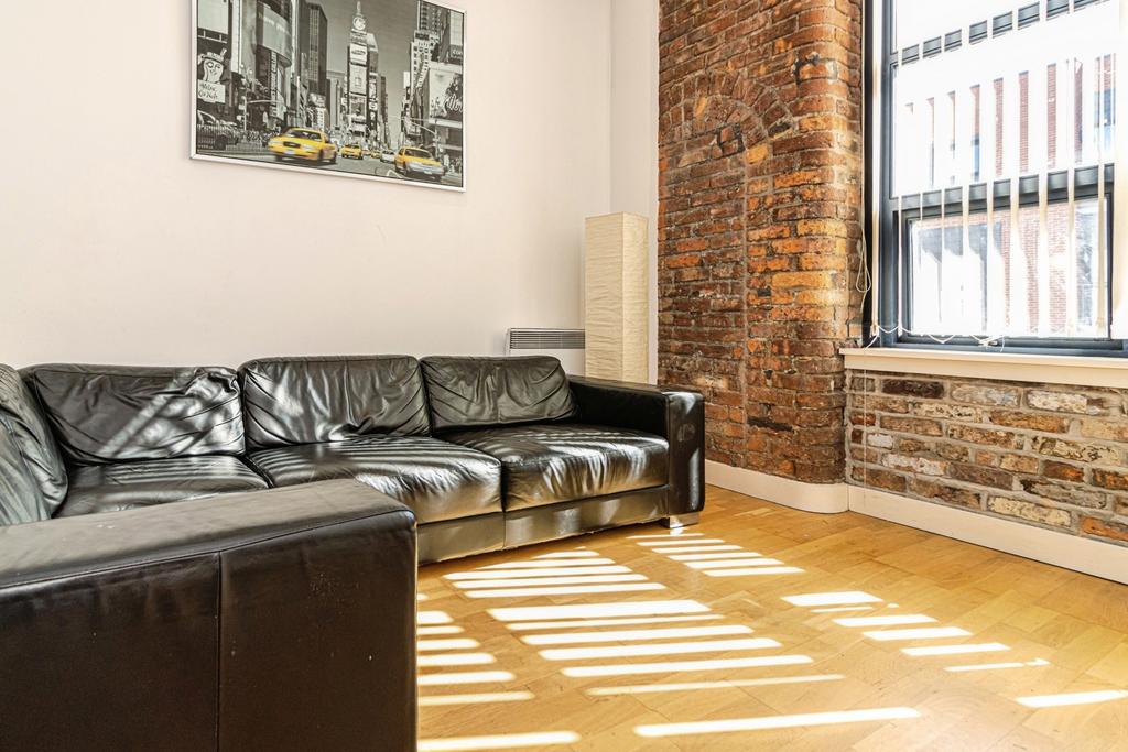 Apartment in Greater Manchester - View 3