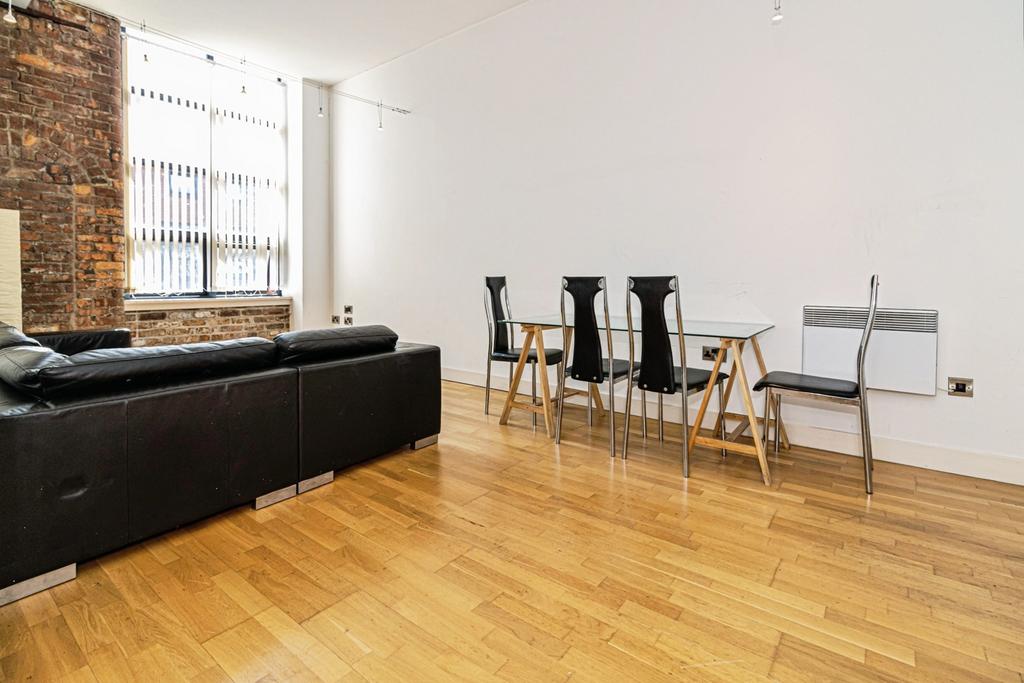 Apartment in Greater Manchester - View 4