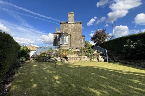 4 bedroom detached house for sale, Green Lane, Bradford BD12