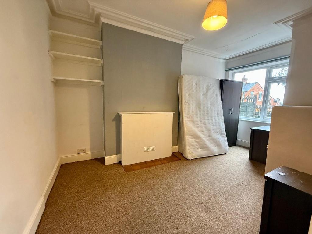 Bedroom 2.jpg