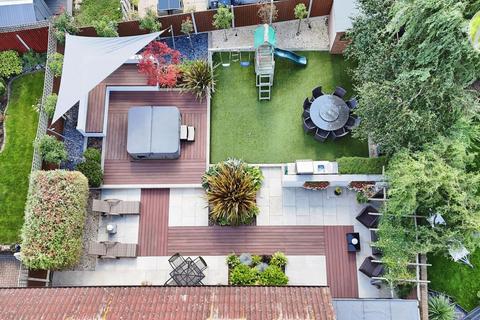 5 bedroom detached house for sale, Magnolia Place, Stanford-Le-Hope, SS17