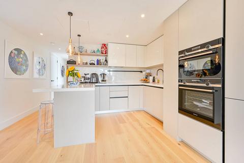 2 bedroom flat for sale, Westmont Apartments, White City, London, W12