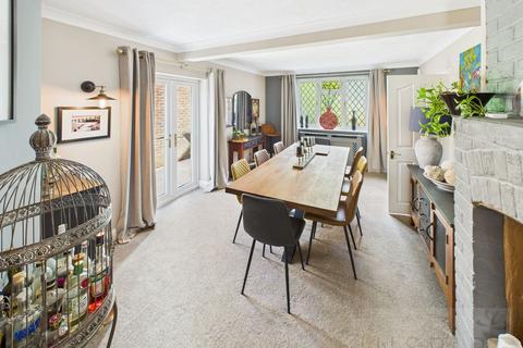 4 bedroom detached house for sale, Radford Road, Crawley RH10