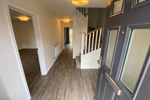 28 Brookfields, Lydney, GL15 4BX