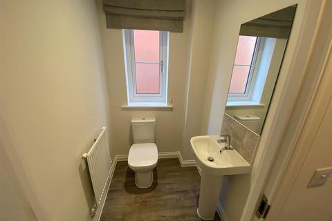 28 Brookfields, Lydney, GL15 4BX